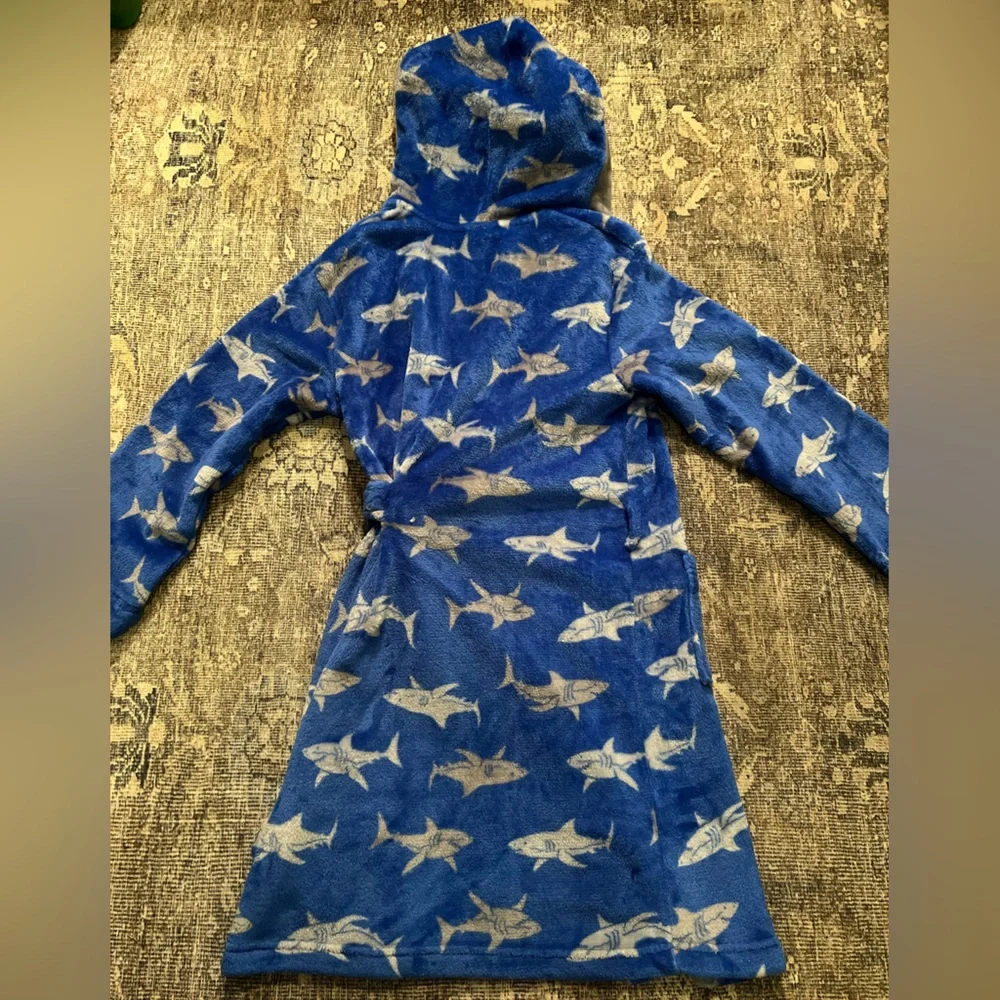 Saint Eve Beach Cover Up or Robe Shark 🦈